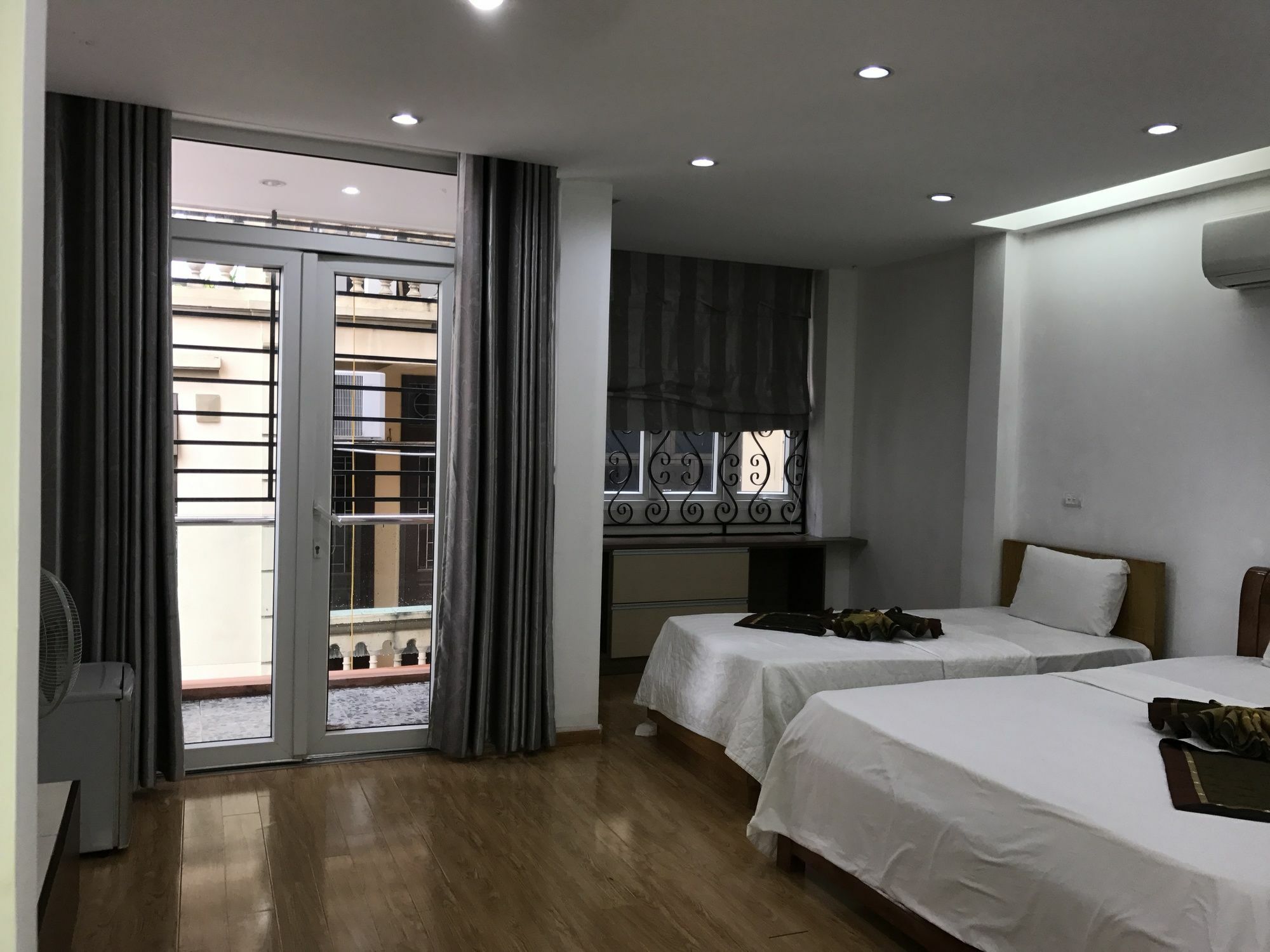 Hanoi Light Hostel Buitenkant foto